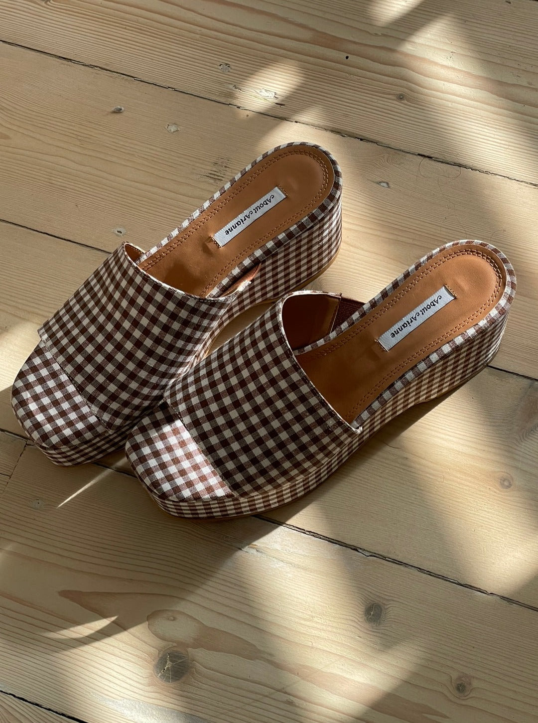 About Arianne - Giuliana vichy platform mules