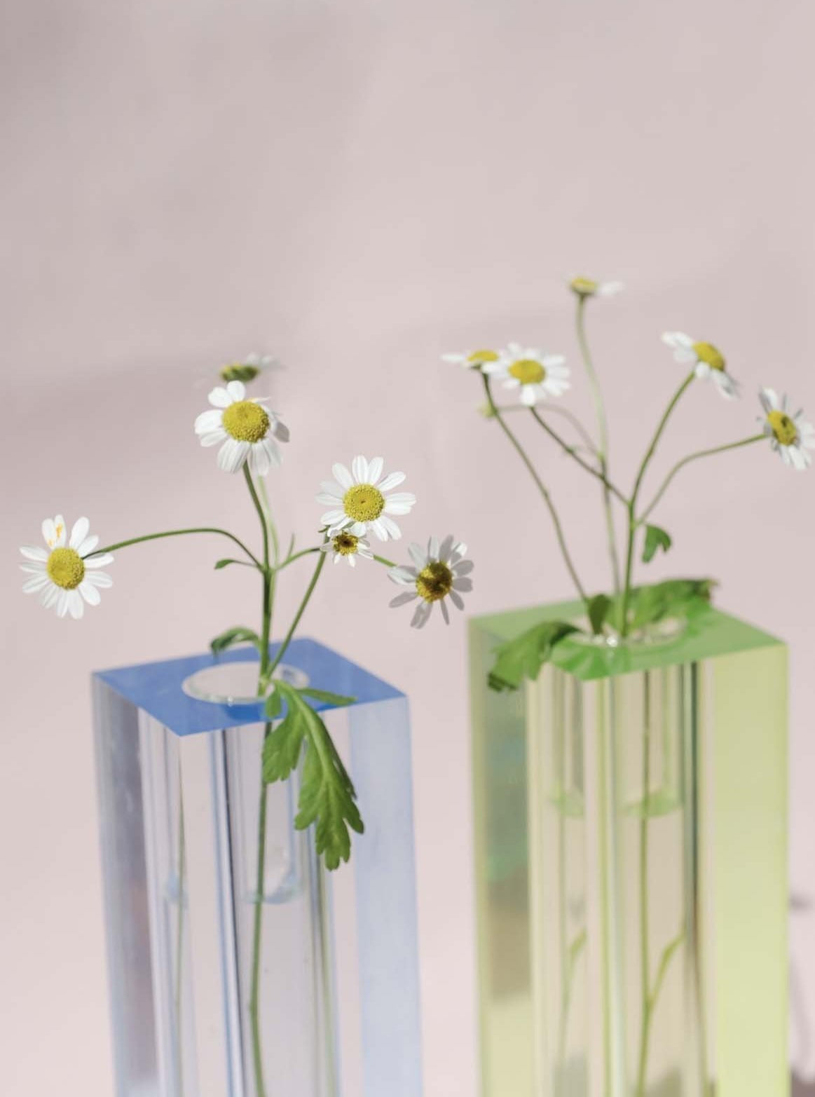 Block plexiglas bud vase bb blue