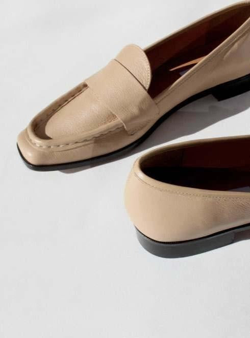 About Arianne - Dalí toast leather loafers