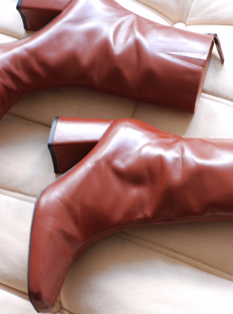 About Arianne - Nico Chestnut ankle boots