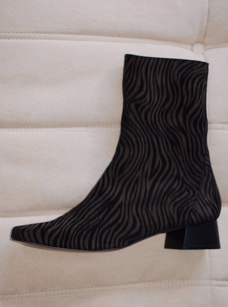 About Arianne - Marion Zebra low heel boots (size FR40)