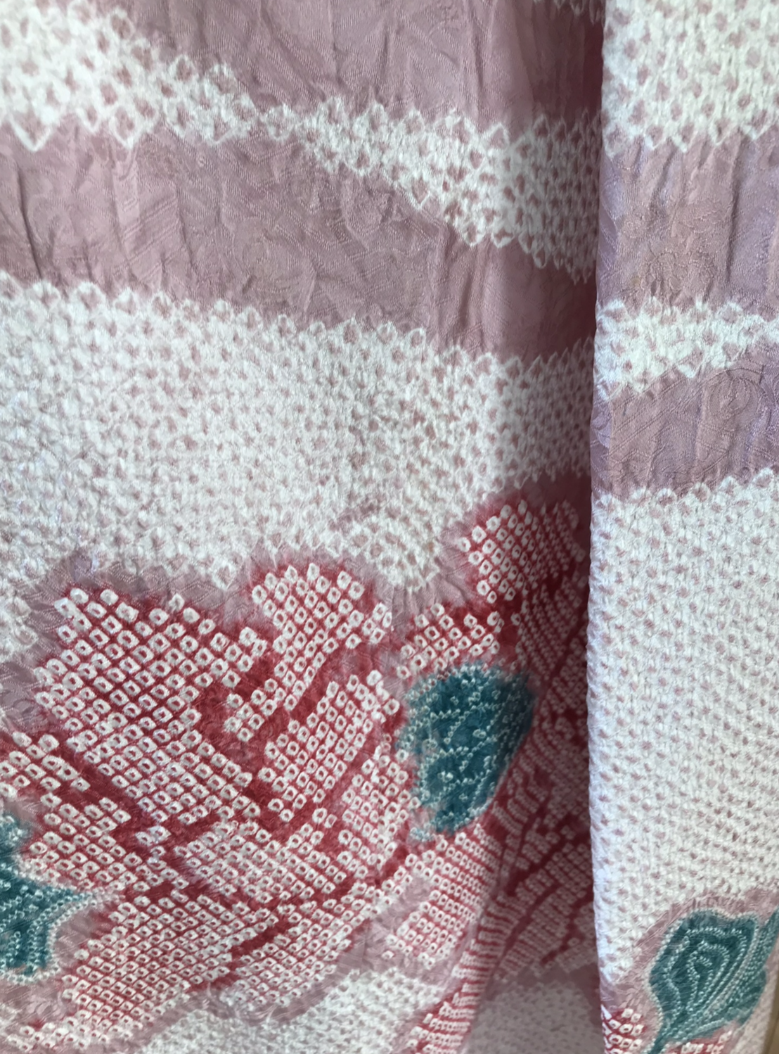 Aika - Shibori silk soft pink kimono