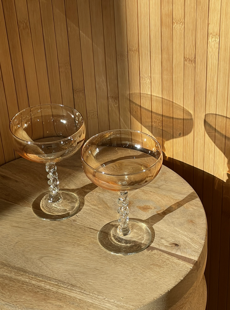 Swirl stem champagne coupe set