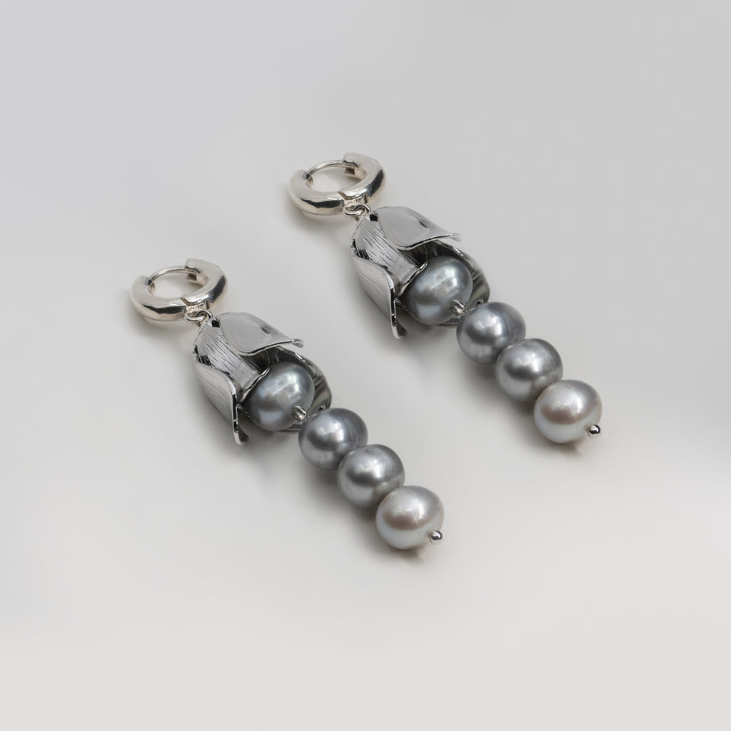 Scho - ROSE pearl cascade earrings