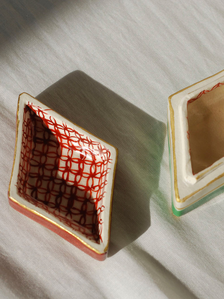 Mini Japanese ceramic trinket box